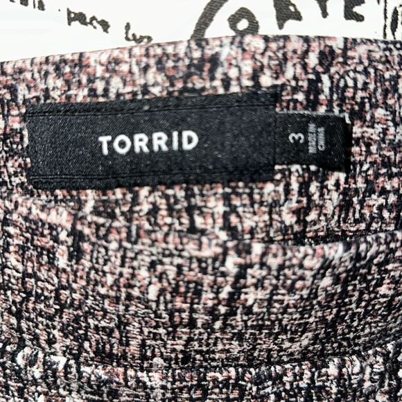 Torrid - Picture 6 of 14